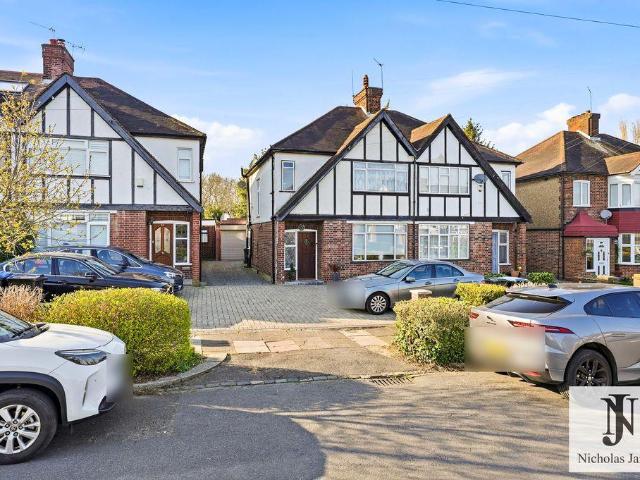 House for sale in Southgate, Greater London