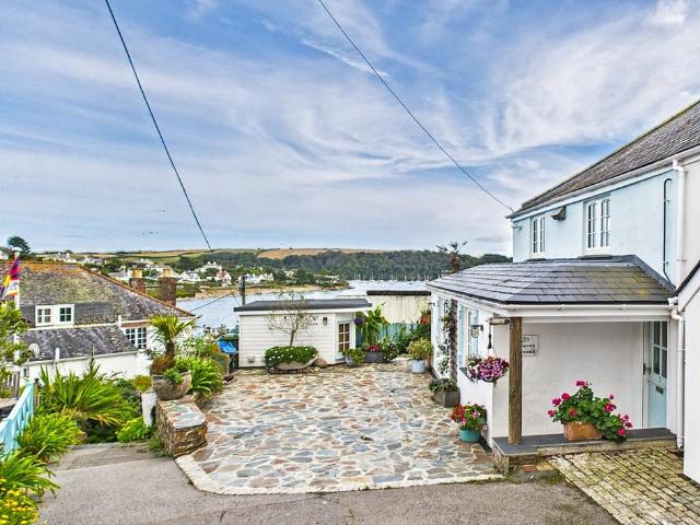 House for sale in St Mawes, Cornwall