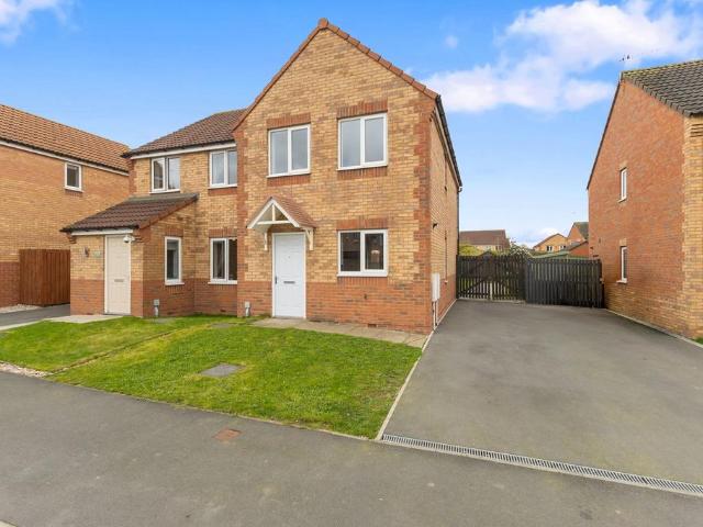 House for sale in Ferrybridge, West Yorkshire