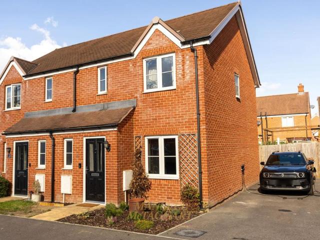 House for sale in Greenfields, Reigate and Banstead