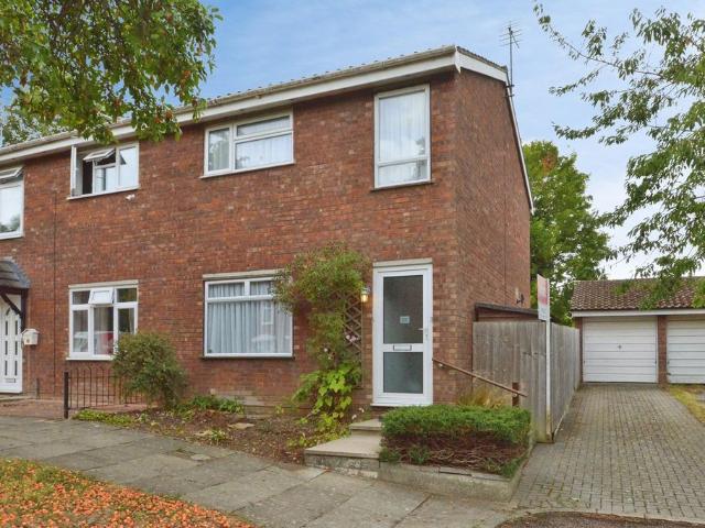 House for sale in Calverton End, Milton Keynes