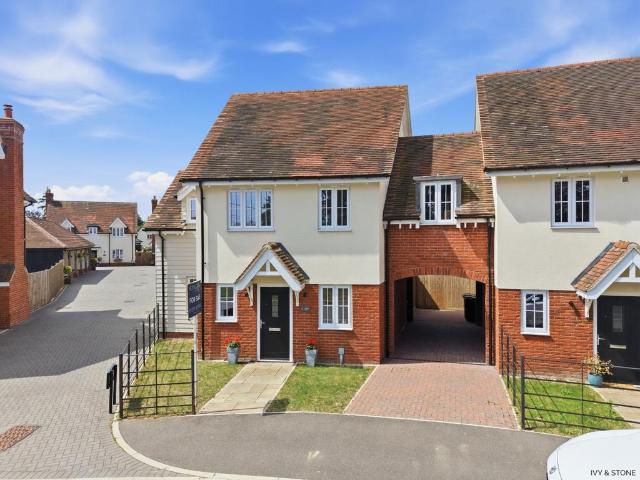 House for sale in Felsted, Duton Hill