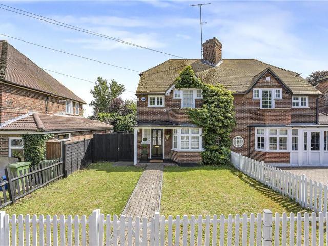 House for sale in Crayford, Greater London