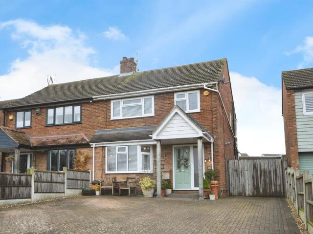 House for sale in Chipping Hill, Essex