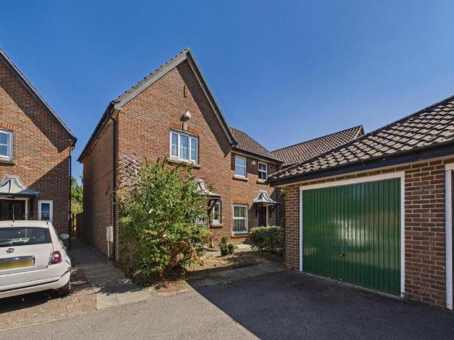 House for sale in Hawkinge, Folkestone