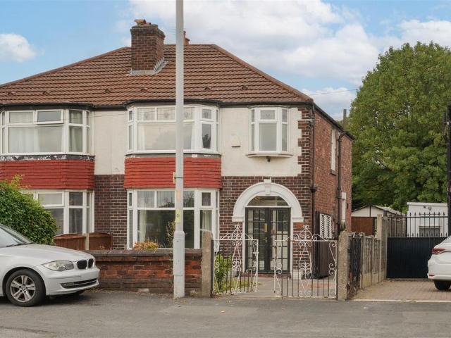 House for sale in Georgia, Greater Manchester