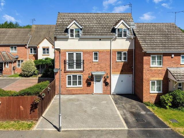 House for sale in Bedworth Heath, Camp Hill