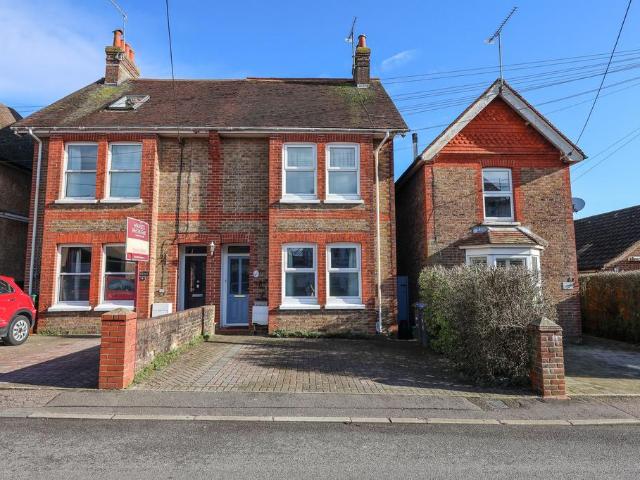 House for sale in Perryfields, West Sussex