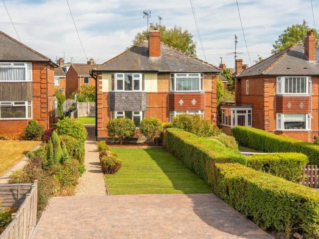 House for sale in Harrogate, North Yorkshire
