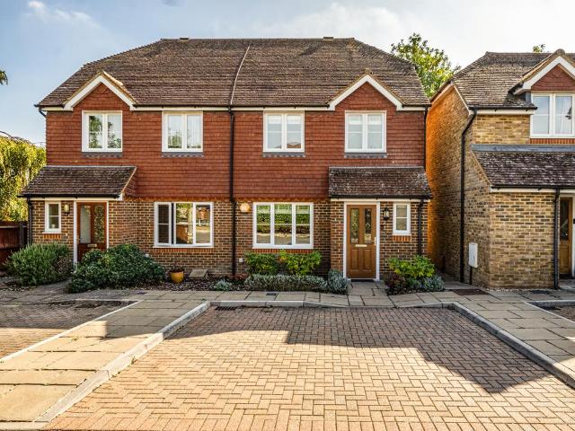House for sale in Jacobs Well, Guildford