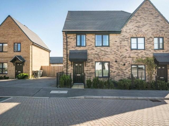 House for sale in Olney