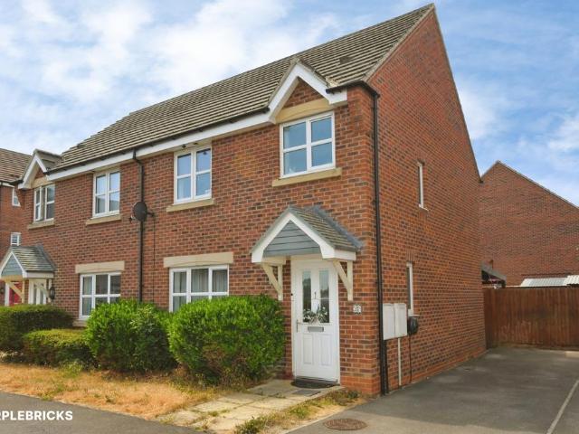 House for sale in Ermine West, Brayford