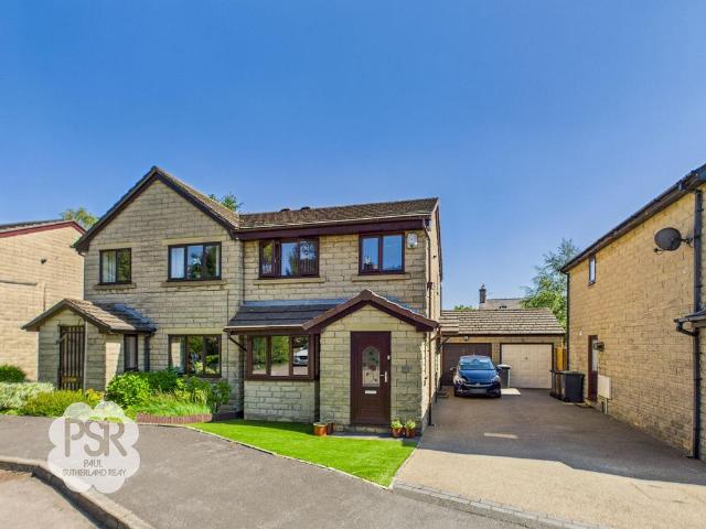 House for sale in Charlesworth, East Midlands