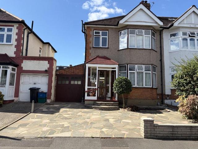 House for sale in London Borough of Redbridge, Greater London