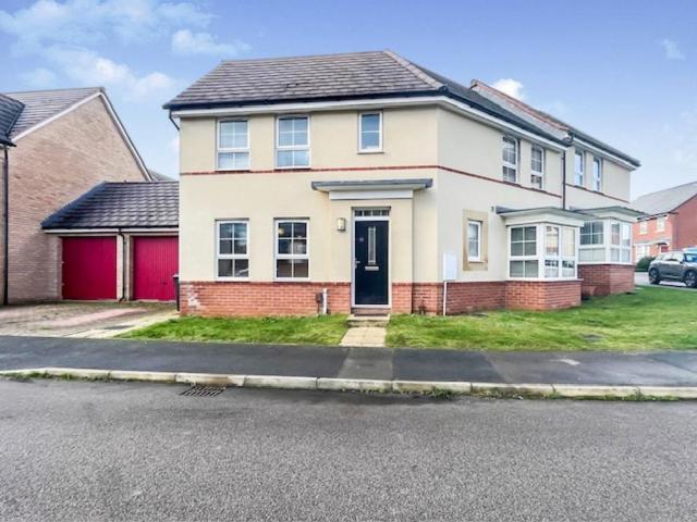 House for sale in Maylands, Pouchen End