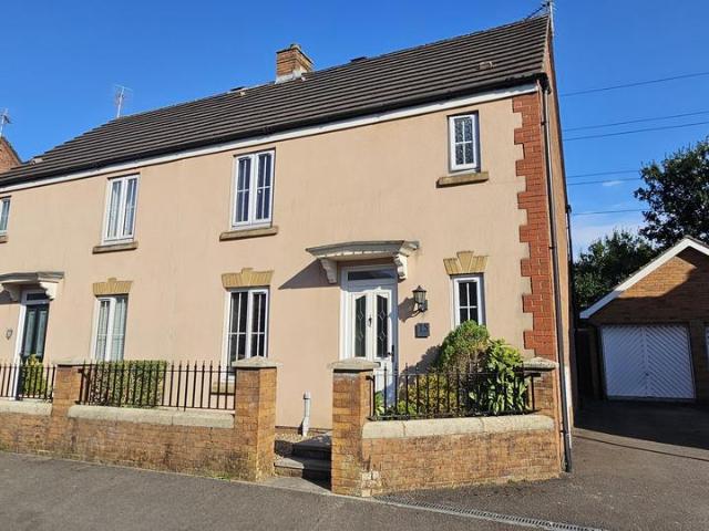 House for sale in Pencoed