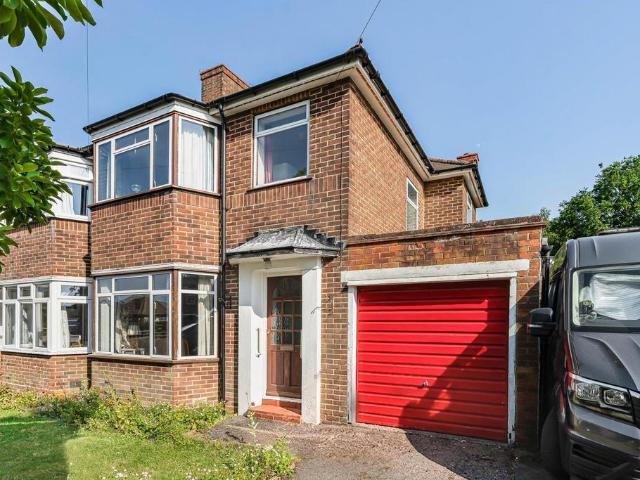 House for sale in London Borough of Croydon, Kenley