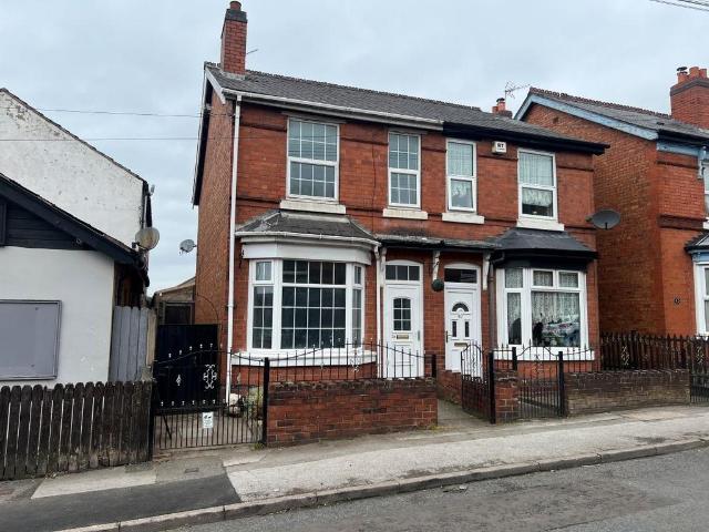 House for sale in Catherine Cross, Darlaston