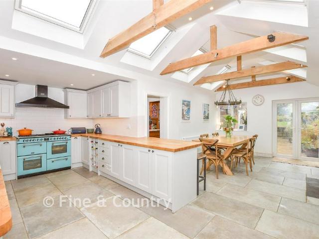 House for sale in Heathlands, East Sussex