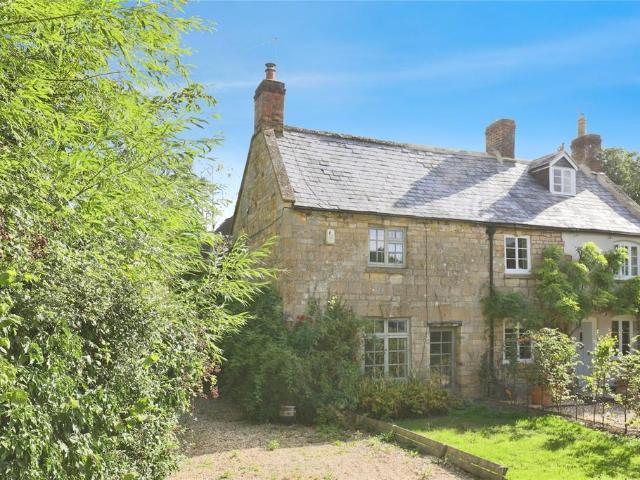 House for sale in Crookhill, Worcestershire