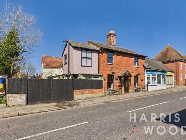 House for sale in Dale Hill, Essex