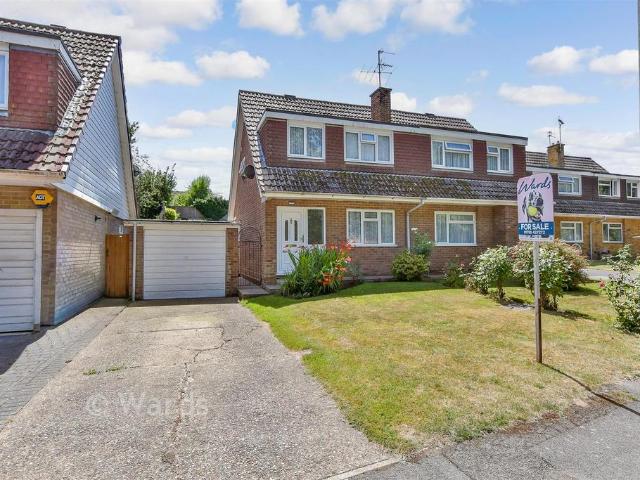 House for sale in Oad Street, Kent