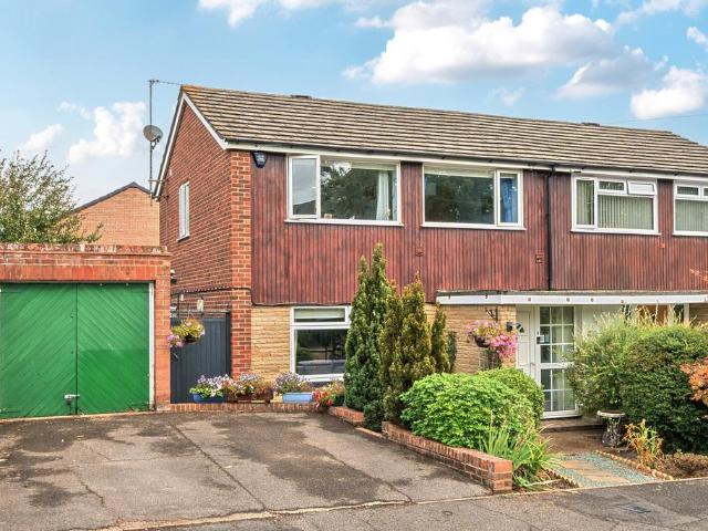 House for sale in Row Town, Surrey