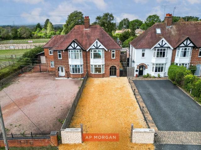 House for sale in New End, Wychavon