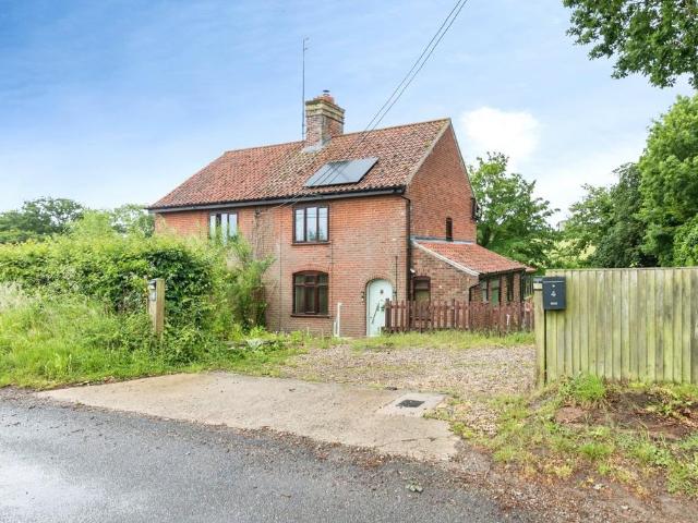 House for sale in Eastbridge, Suffolk