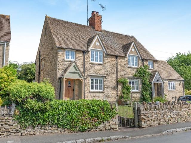 House for sale in Fossebridge, Gloucestershire