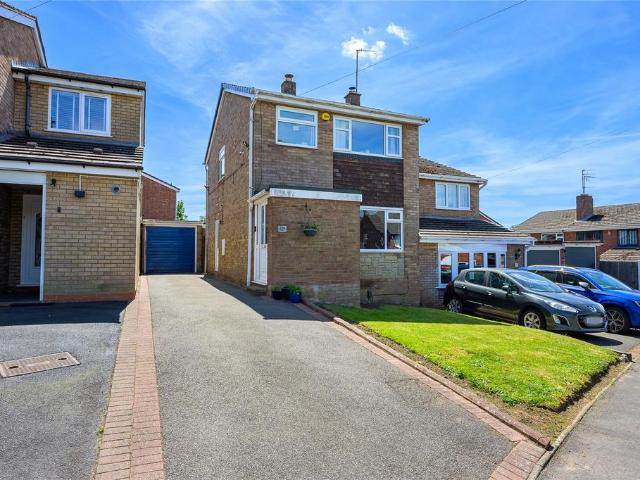 House for sale in Coseley, West Midlands