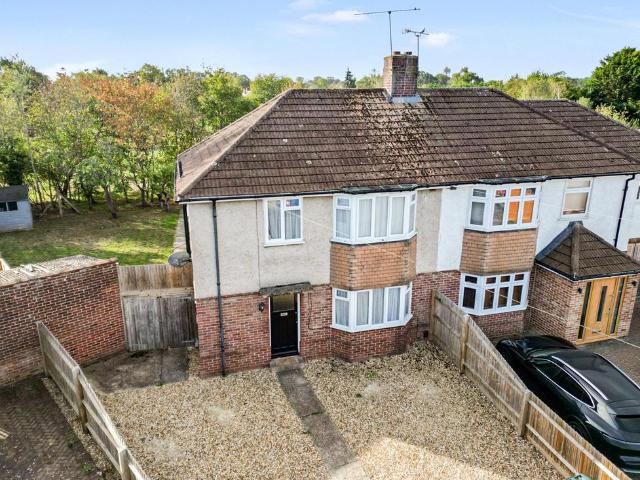 House for sale in The Triangle, Reading