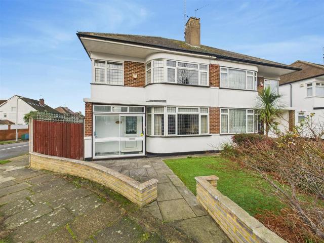 House for sale in Greater London