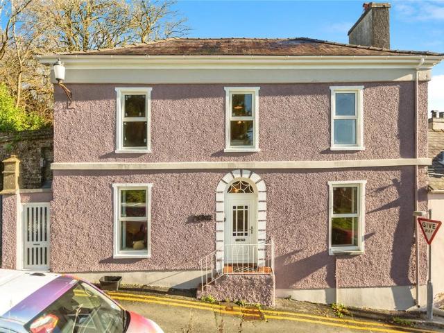 House for sale in Llandeilo, Wales