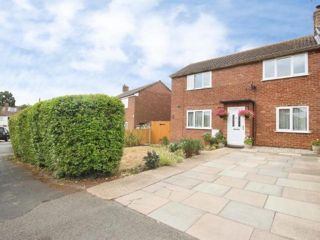 House for sale in Green Close, Warwickshire