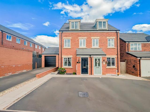 House for sale in Chadsmoor, Staffordshire