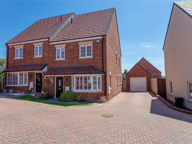 House for sale in Bedford