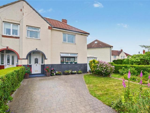 House for sale in Oulton, West Yorkshire