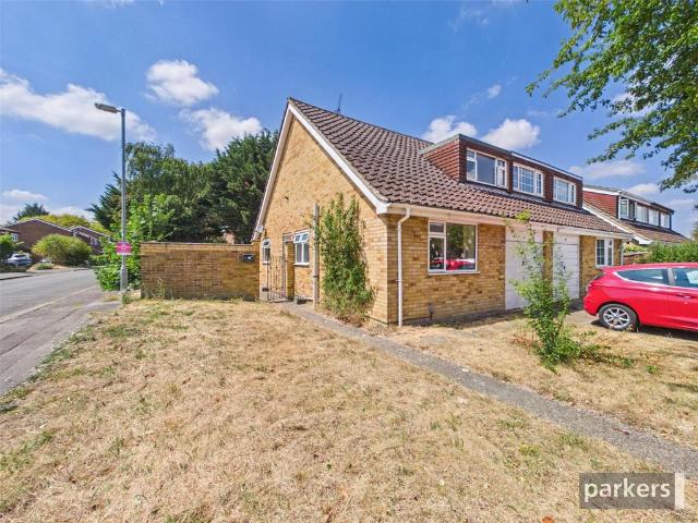 House for sale in Woodley