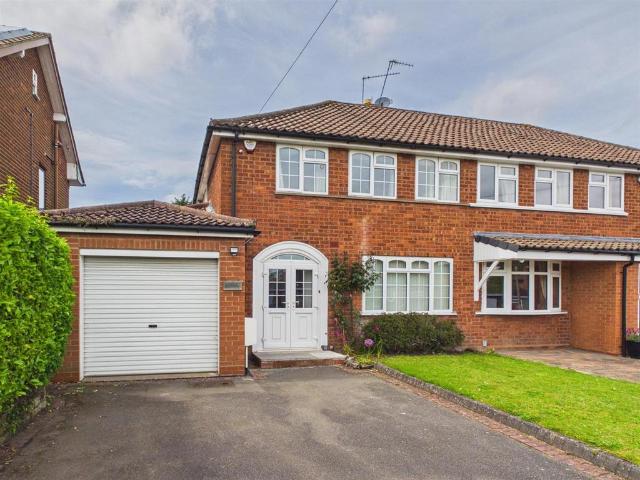 House for sale in Stourbridge, West Midlands