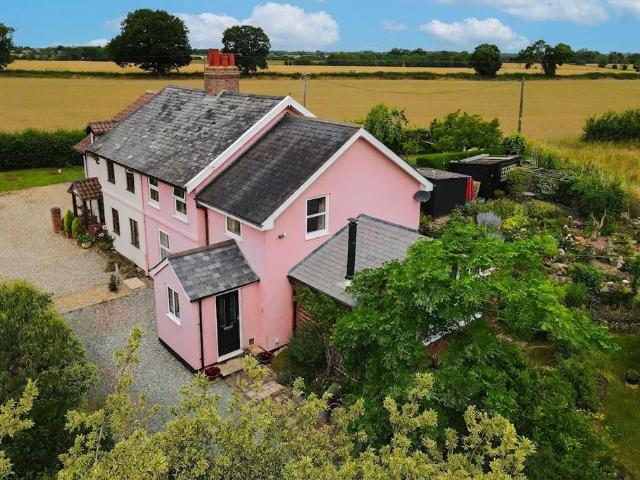House for sale in Chelmondiston, Suffolk