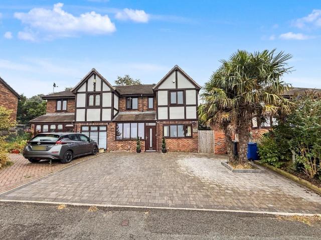 House for sale in Outwood, Bury
