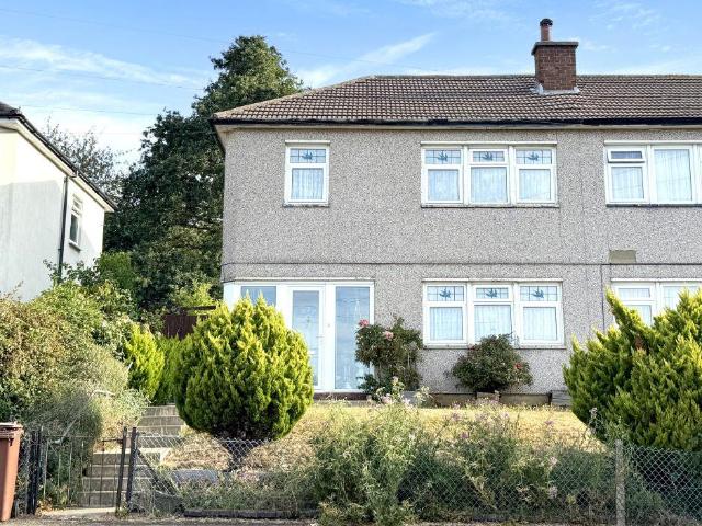 House for sale in Chingford, Greater London