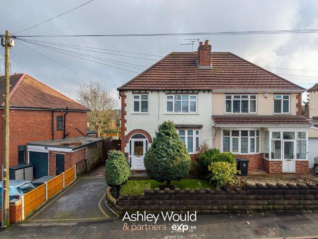 House for sale in Dixons Green, West Midlands