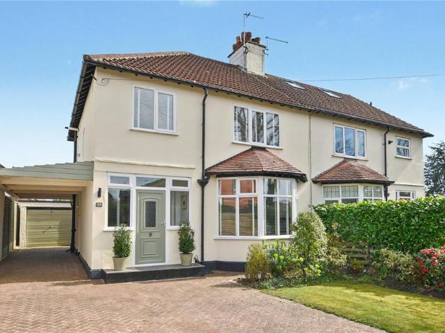 House for sale in Roundhay, West Yorkshire