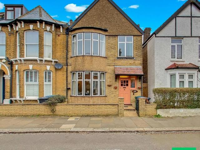 House for sale in Colney Hatch, Greater London