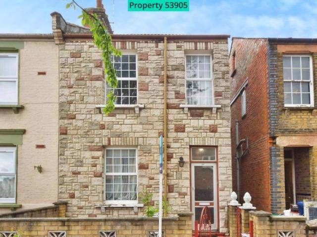 House for sale in London Borough of Ealing, Greater London
