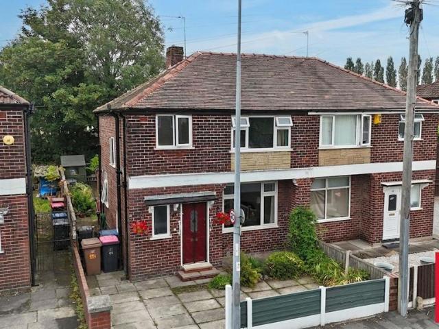 House for sale in Higher Irlam, Salford
