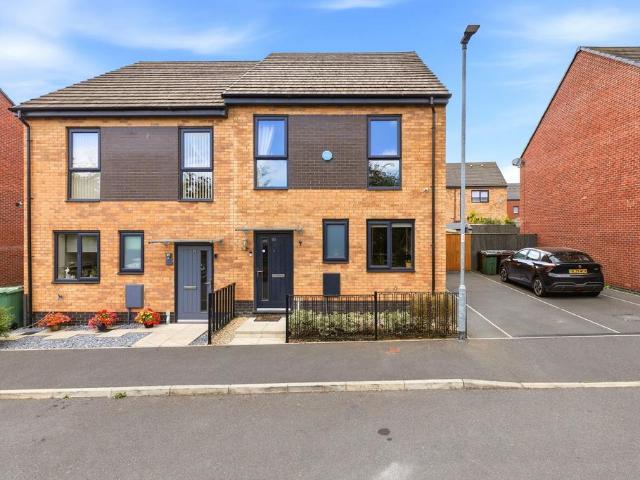 House for sale in South Elmsall, West Yorkshire