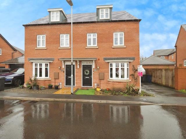 House for sale in Hugglescote, Leicestershire